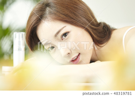 Beauty, young woman 48319781