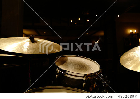Live house drum set 48320897