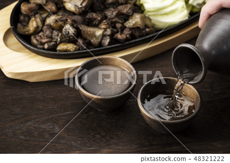 Japanese sake and chicken baked Japanese sake and chicken baked 48321222