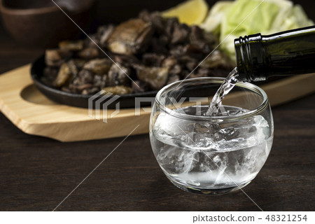 Shochu and local chicken baked 48321254