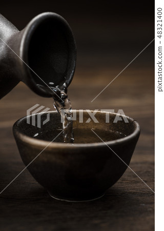 Sake  48321400