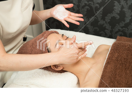 Facial Beauty 48327193