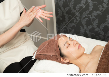 Facial Beauty 48327195