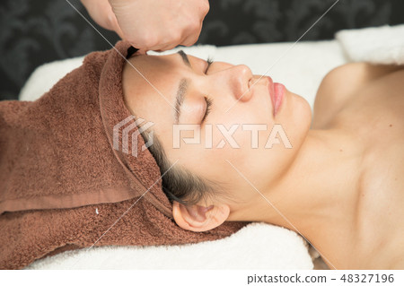 Facial Beauty Facial Beauty 48327196