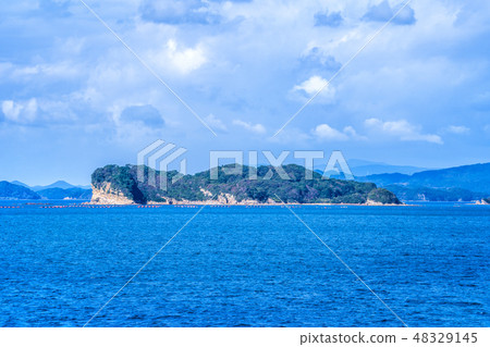 長崎 佐世保 藍天 白雲 夏季 九十九島 海洋 無人島 Sasebo Nagasaki Japan 長崎 佐世保 藍天 白雲 夏季 九十九島 海洋 無人島 Sasebo Nagasaki Japan 48329145