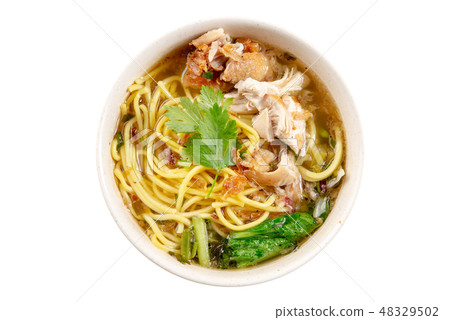 Soup noodles in bowl 48329502