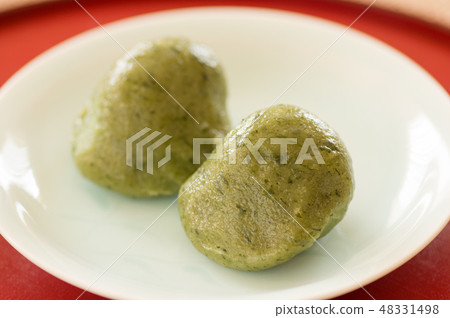 Wormwood Mochi 48331498