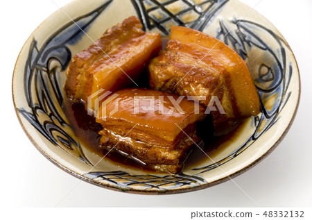 沖繩筏子（煮熟的五花肉）的當地美食 48332132