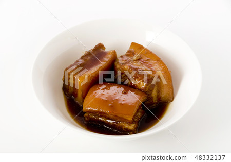 沖繩筏子（煮熟的五花肉）的當地美食 48332137