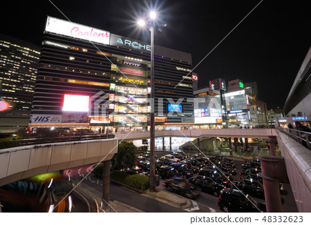 日本的埼玉市景觀在埼玉市觀看大宮站（夜景） 48332623