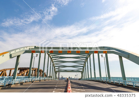 Mizuho pier's iron bridge 48335375