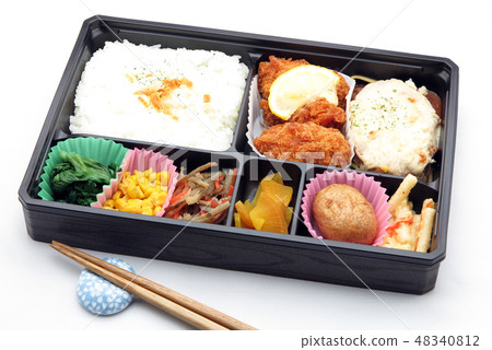 Hamburger & Oyster Bento Hamburger & Oyster Bento 48340812