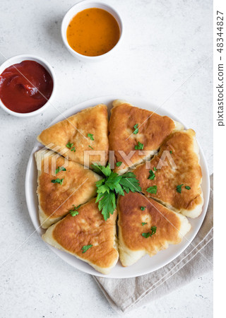 Vegetable samosas 48344827