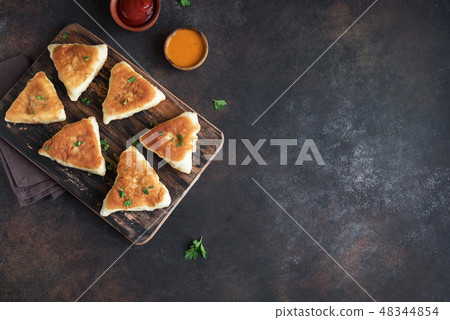 Vegetable samosas Vegetable samosas 48344854