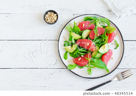 Avocado and grapefruit salad Avocado and grapefruit salad 48345514