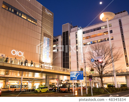 站前的北千住站 48345834