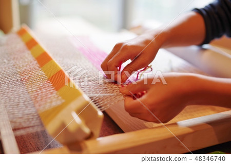 Weave lag with weaving machine 48346740