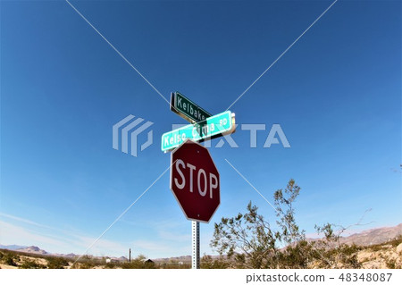 莫哈韋沙漠凱爾索的路標 48348087