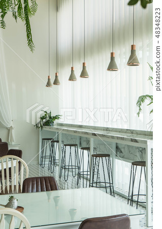 empty wood chair 48348223