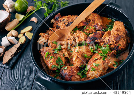 Kuku Paka, Kenyan Chicken stewed in Coconut gravy 48349564
