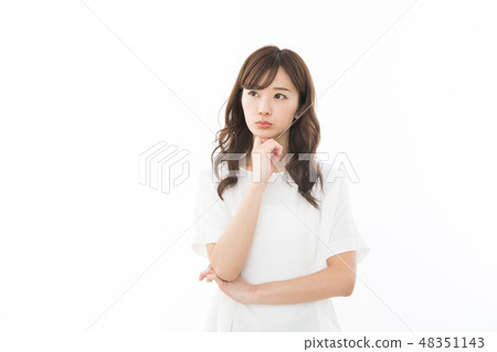 年輕的女人 年輕的女人 48351143