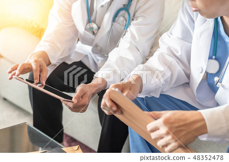 Surgical doctor teamwork ER surgery team medical Surgical doctor teamwork ER surgery team medical 48352478