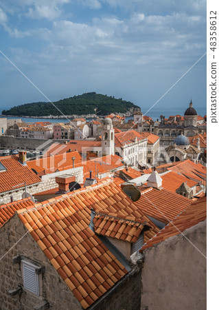 Rooftops of old houses in Dubrovnik 48358612