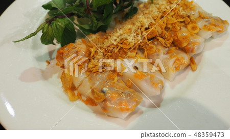 Food dish 48359473