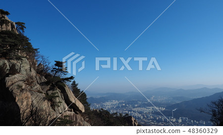 Mountain climbing picture Mountain climbing picture 48360329