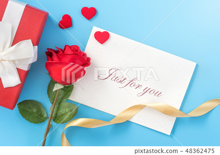 Mother's Day White Lovers' Day Courting Gifts Gifts Gifts White Day Mockup Mother's Day White Lovers' Day Courting Gifts Gifts Gifts White Day Mockup 48362475