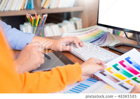 Graphic design partners working together renovatio Graphic design partners working together renovatio 48365585