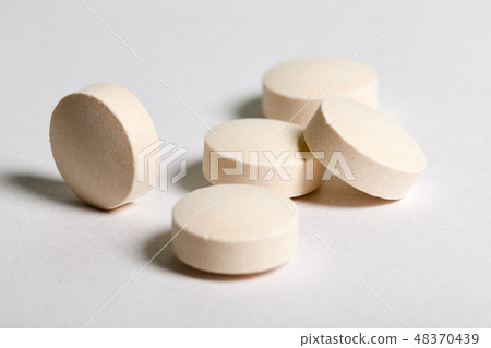 Pills 48370439