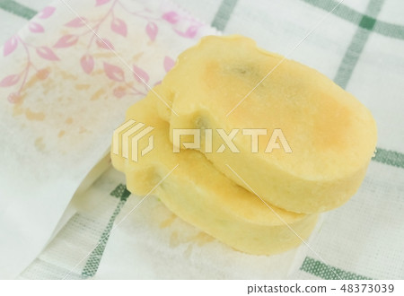 Delicious Taiwanese Pineapple Pies Delicious Taiwanese Pineapple Pies 48373039