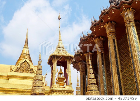 The Golden Crown at Grand Palace, Bangkok Thailand The Golden Crown at Grand Palace, Bangkok Thailand 48373459