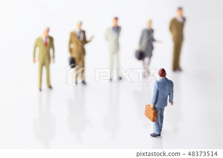 面對五個人的商人 48373514