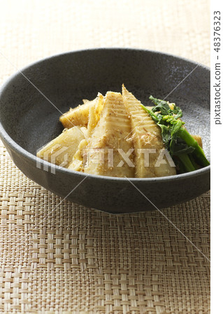 Boiled bamboo shoots Tosa 4 48376323