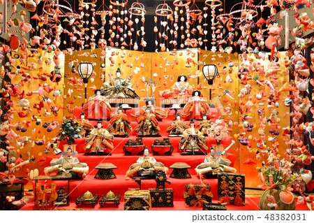 Chicks 'Hall of Izo Natori (Hina dolls and chicks' sword ornaments) Chicks 'Hall of Izo Natori (Hina dolls and chicks' sword ornaments) 48382031