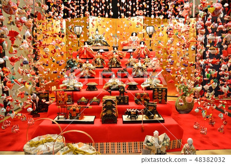 Chicks 'Hall of Izo Natori (Hina dolls and chicks' sword ornaments) 48382032