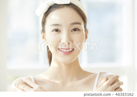 Women beauty Women beauty 48383162