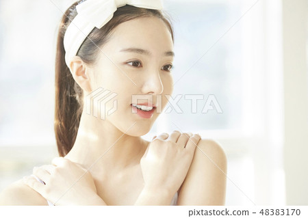 Women beauty Women beauty 48383170