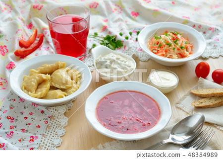 Borsch and vareniki. Traditional Ukrainian lunch. 48384989