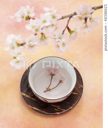 Sakura tea and cherry blossoms 48386025