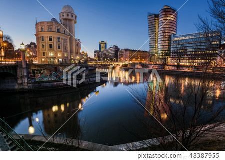 View of Wien River and Vienna City 48387955