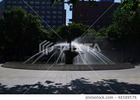 A fountain A fountain 48389576
