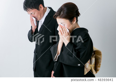 Parents impressed by the wedding ceremony Parents impressed by the wedding ceremony 48393641