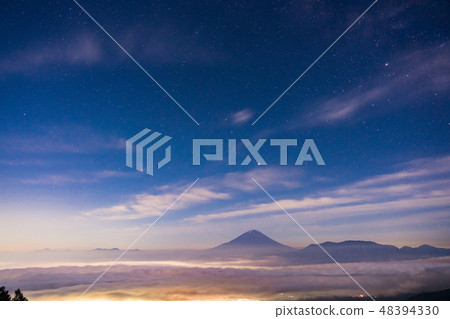 (Yamanashi Prefecture) Unkai and Mt. Fuji Starry Sky (Yamanashi Prefecture) Unkai and Mt. Fuji Starry Sky 48394330