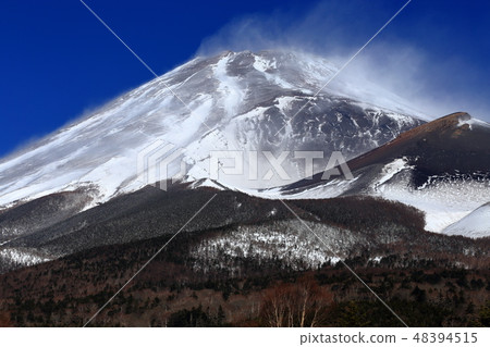 世界遺產富士山水Mizuka公園雪景 世界遺產富士山水Mizuka公園雪景 48394515