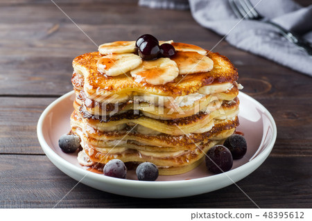 Pancake cake with bananas and berry syrup, Pancake cake with bananas and berry syrup, 48395612