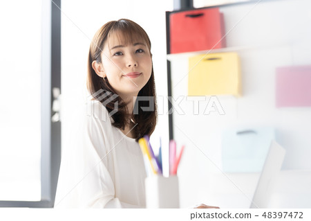 女商人 女商人 48397472