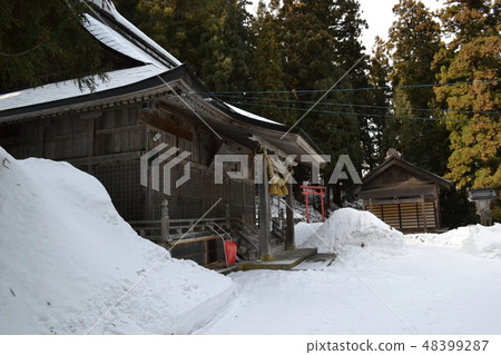 冬天弘前郊區,Oguriyama神社神殿 冬天弘前郊區,Oguriyama神社神殿 48399287
